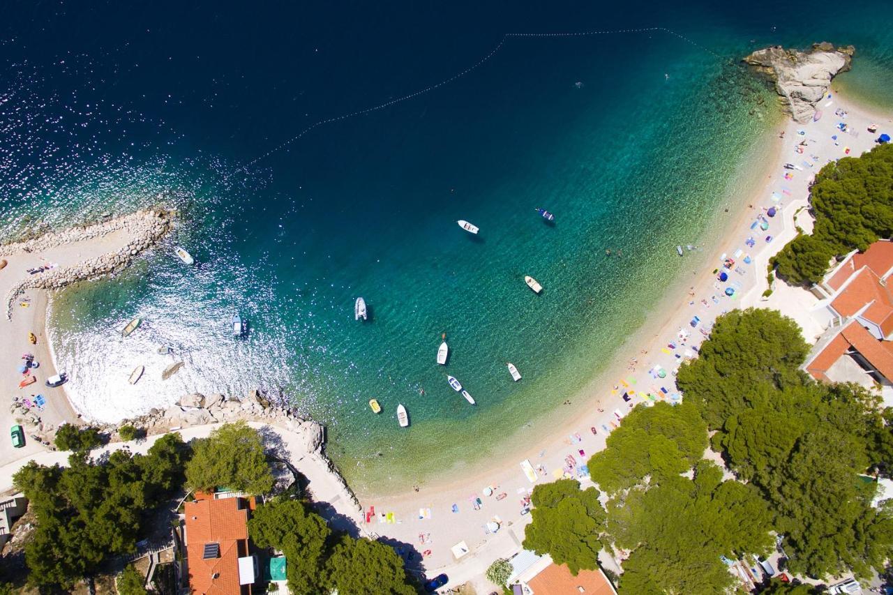 Apartments By The Sea Brela, Makarska - 11821 Eksteriør bilde
