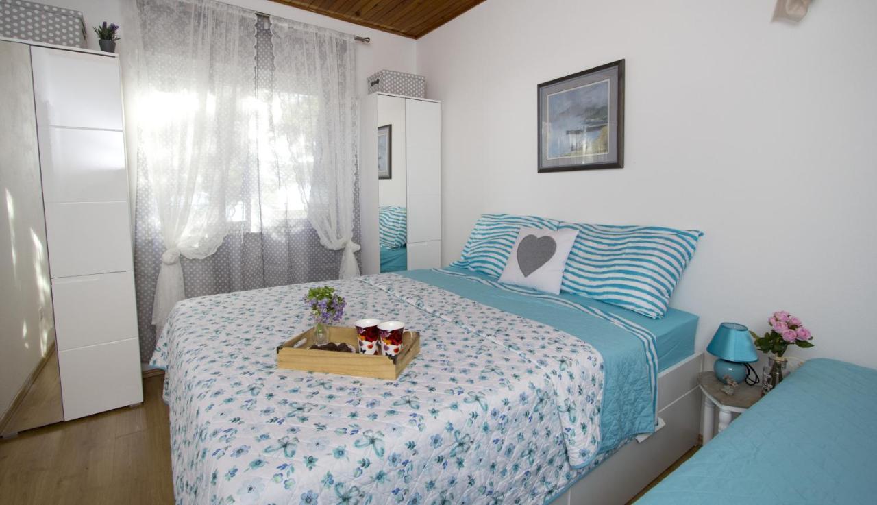 Apartments By The Sea Brela, Makarska - 11821 Eksteriør bilde