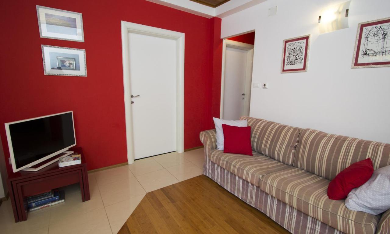 Apartments By The Sea Brela, Makarska - 11821 Eksteriør bilde