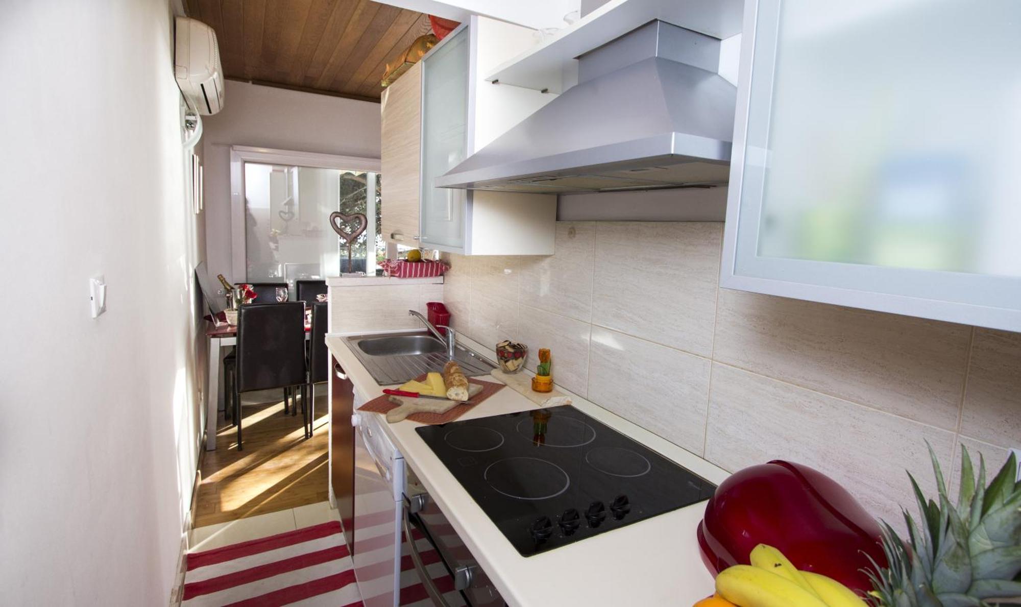 Apartments By The Sea Brela, Makarska - 11821 Rom bilde