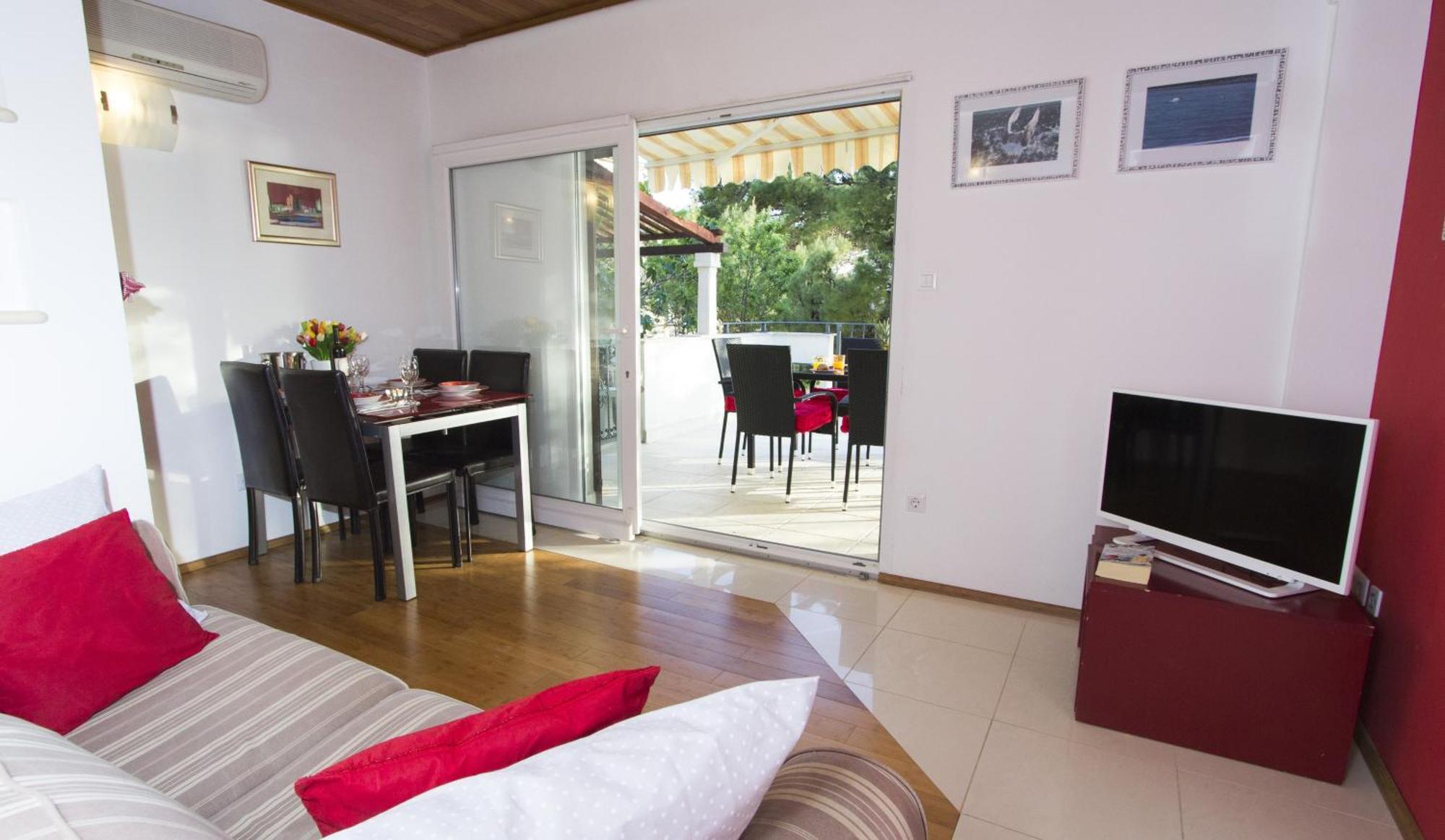 Apartments By The Sea Brela, Makarska - 11821 Rom bilde