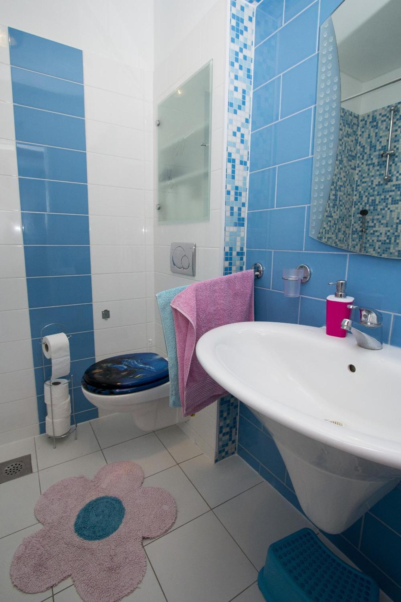 Apartments By The Sea Brela, Makarska - 11821 Rom bilde